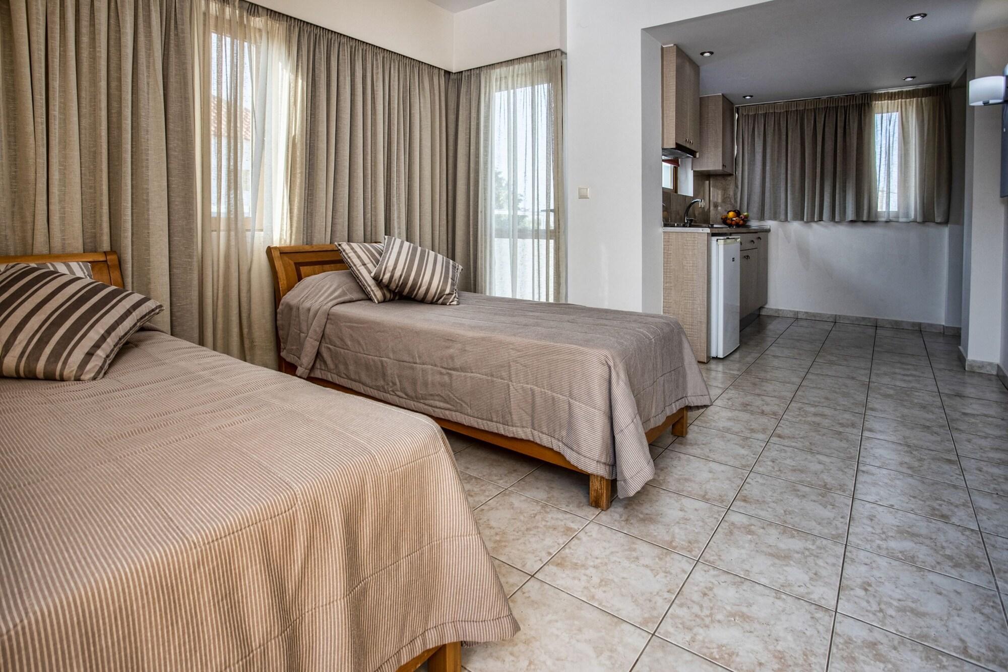 Mary Hotel & Mary Royal Suites Платанес Экстерьер фото