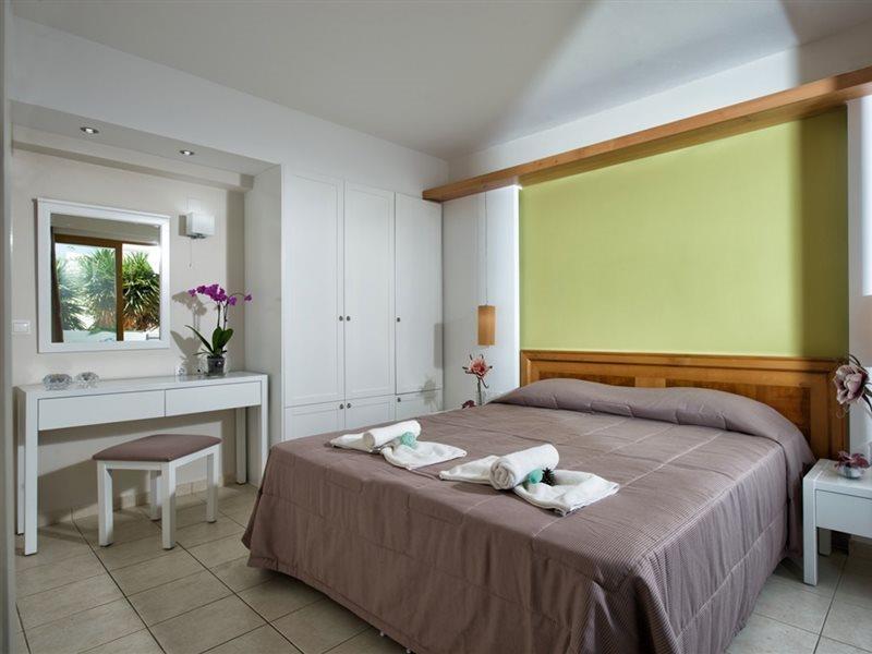 Mary Hotel & Mary Royal Suites Платанес Экстерьер фото