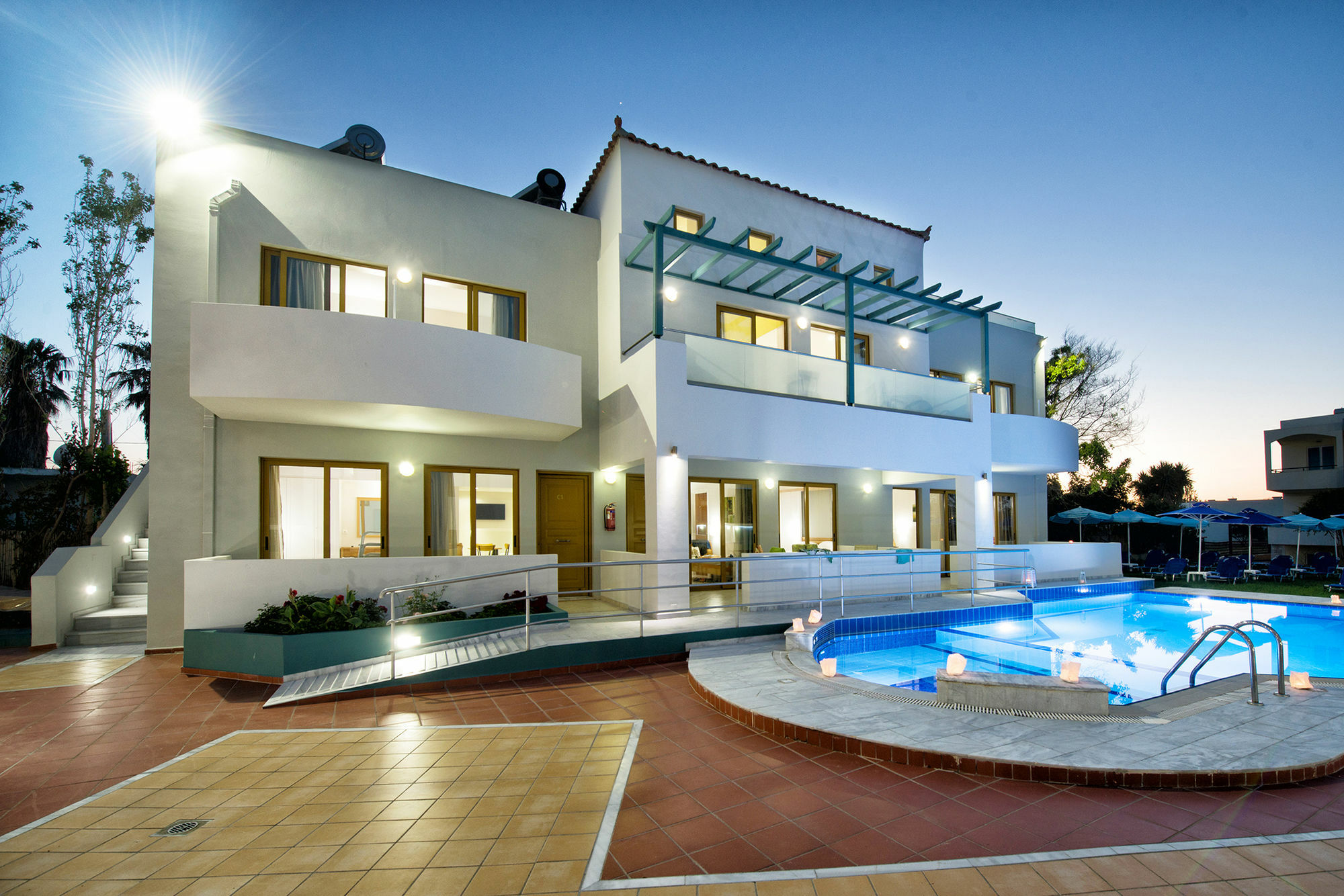 Mary Hotel & Mary Royal Suites Платанес Экстерьер фото