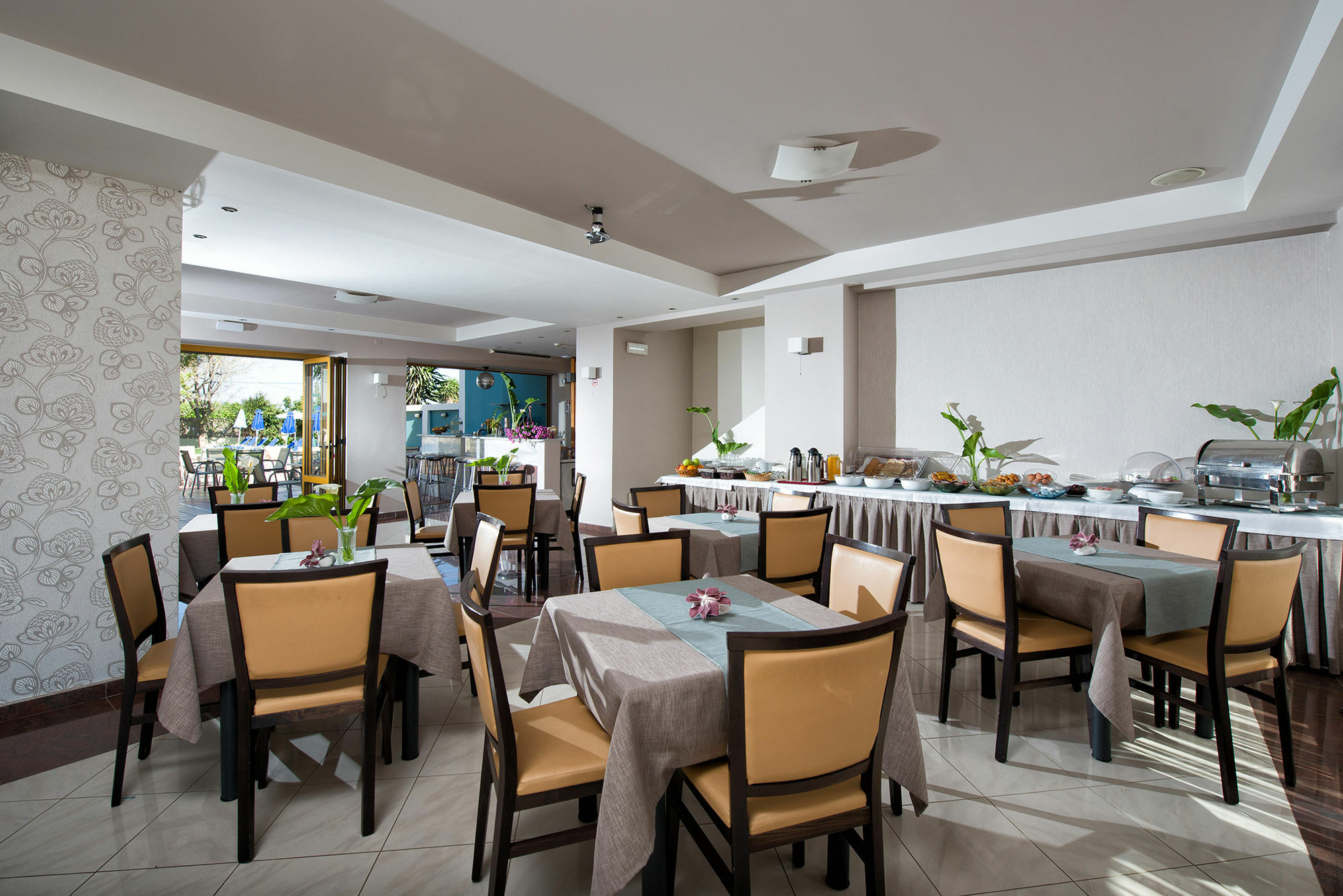 Mary Hotel & Mary Royal Suites Платанес Экстерьер фото